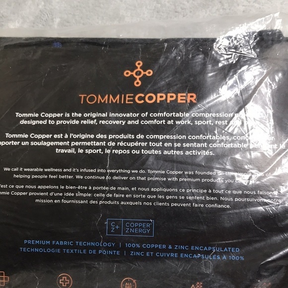 Tommie Copper Pair of Infrared Knee Sleeves XL and Shoulder Wrap New - Picture 4 of 11